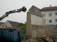 Abbrucharbeiten mit Containerdienst